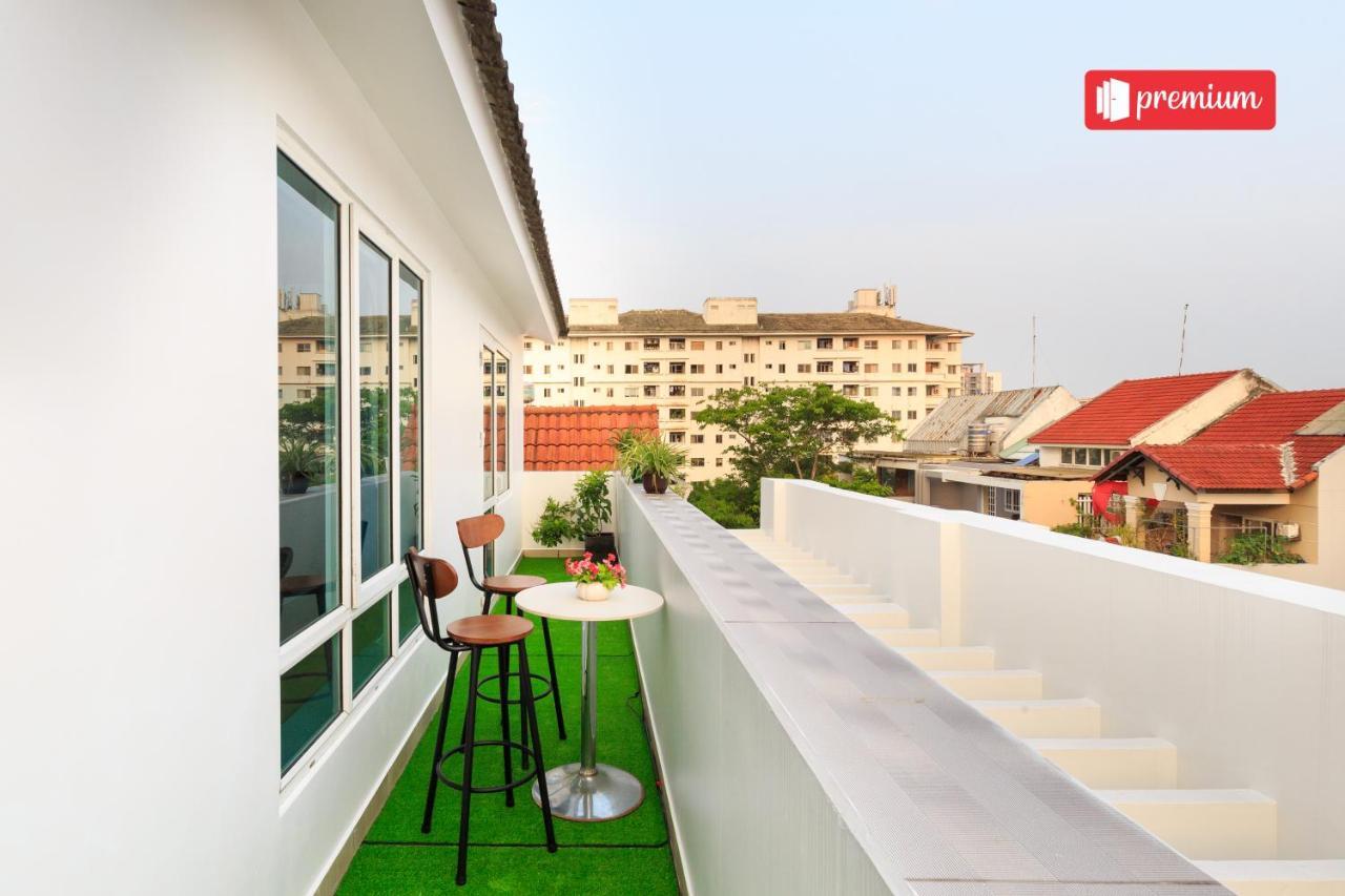 Reddoorz Ura Hotel Hung Phuoc 4 Ho Chi Minh City Bagian luar foto